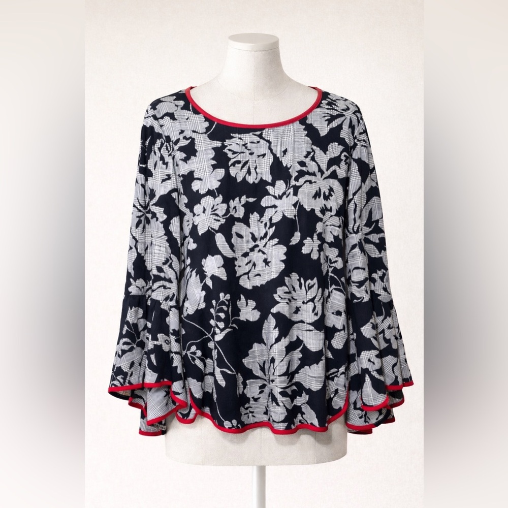 Coco‎ Bianco Black White Floral Bell Sleeve Blouse Size M